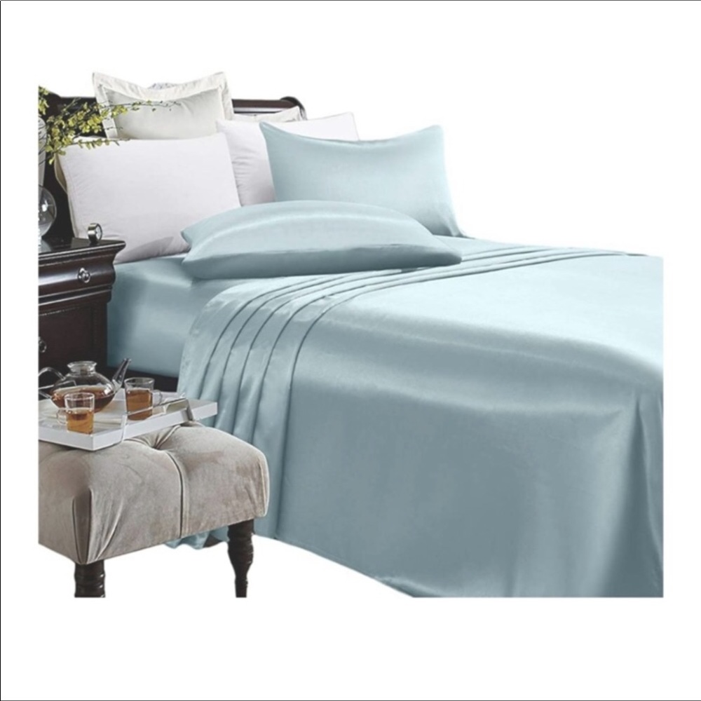 🆕️Silky Super Soft 4 Piece Satin Sheet Set New
